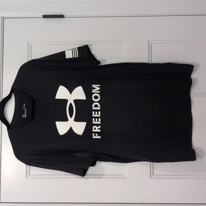 Under armor light black T-shirt